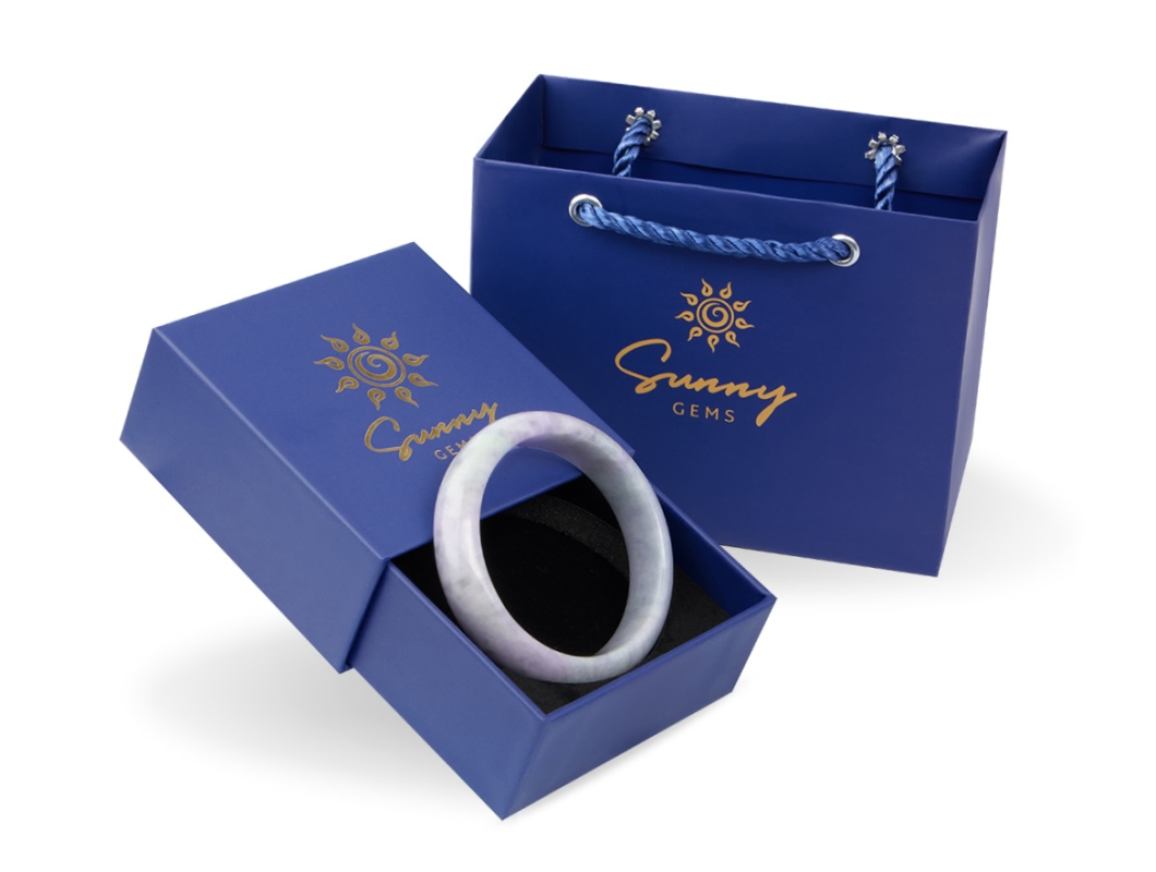 Mua Vòng Đá Online: Sunny Gems Giải Quyết Nỗi Lo "Hàng Không Giống Hình"