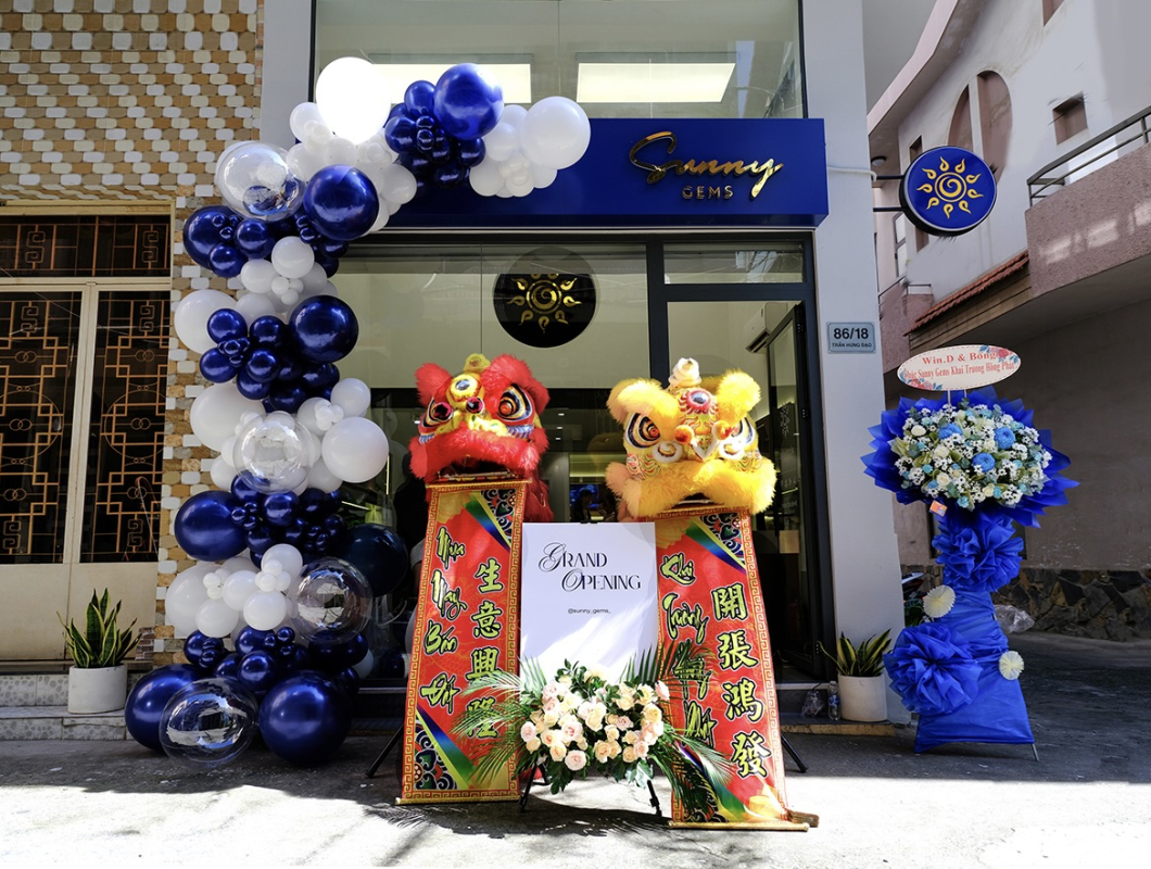 Sunny Gems Chính Thức Khai Trương Showroom Tại Quận 5, Lan Tỏa Năng Lượng Bình An