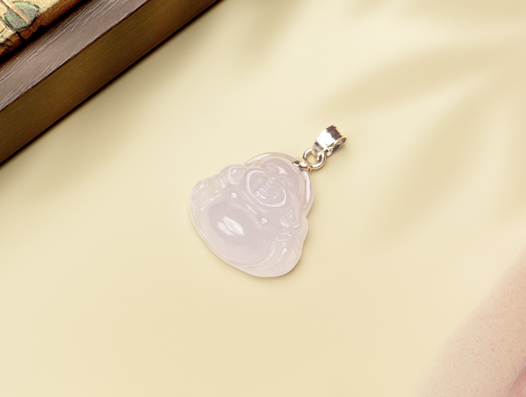 Mặt Dây Chuyền Cẩm Thạch Type A: Tuyệt Tác Điêu Khắc Từ Ngọc Nguyên Khối