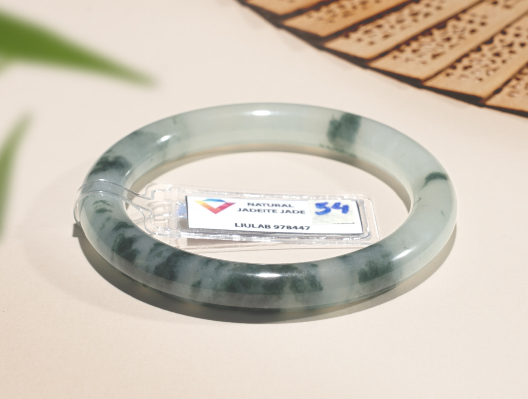 Giải Mã Ý Nghĩa Tâm Linh Của Vòng Ngọc Cẩm Thạch