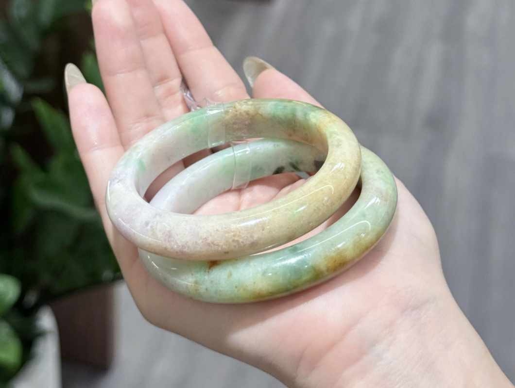 Gợi Ý Vòng Ngọc Cẩm Thạch Type A: Đâu Là Tuyệt Tác Dành Cho Bạn?