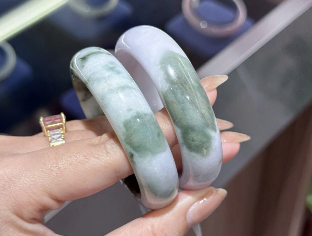 Vòng Ngọc Cẩm Thạch "Xanh Cọ" Type A: Sắc Xanh Của Sự Vững Vàng