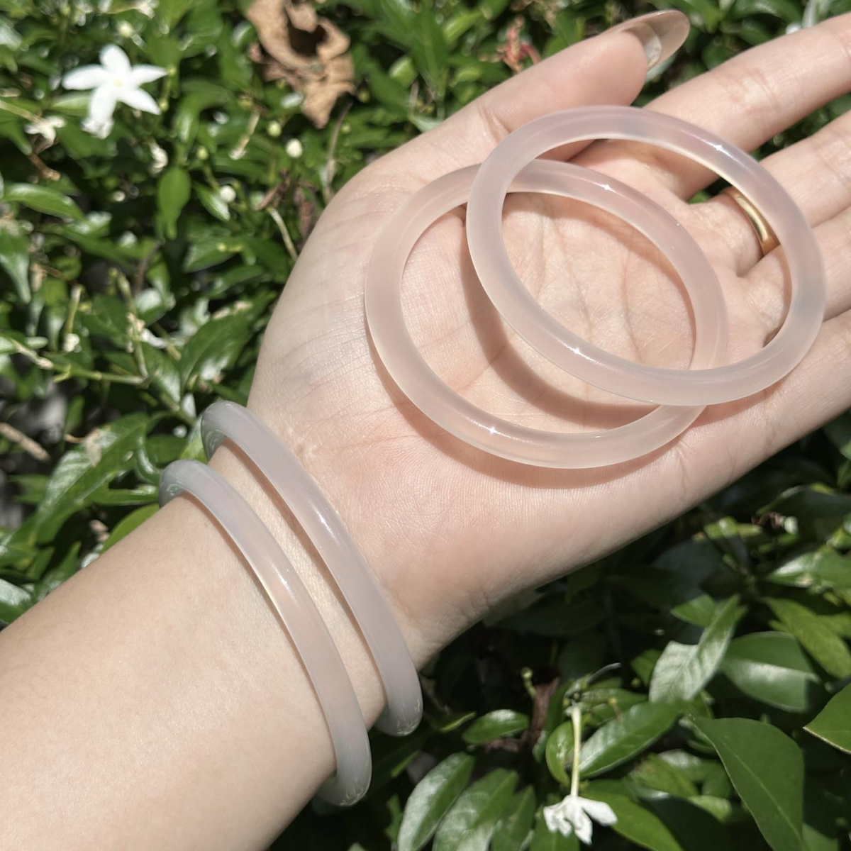 Vòng Đá Bạch Nguyệt Quang 6mm Trắng
