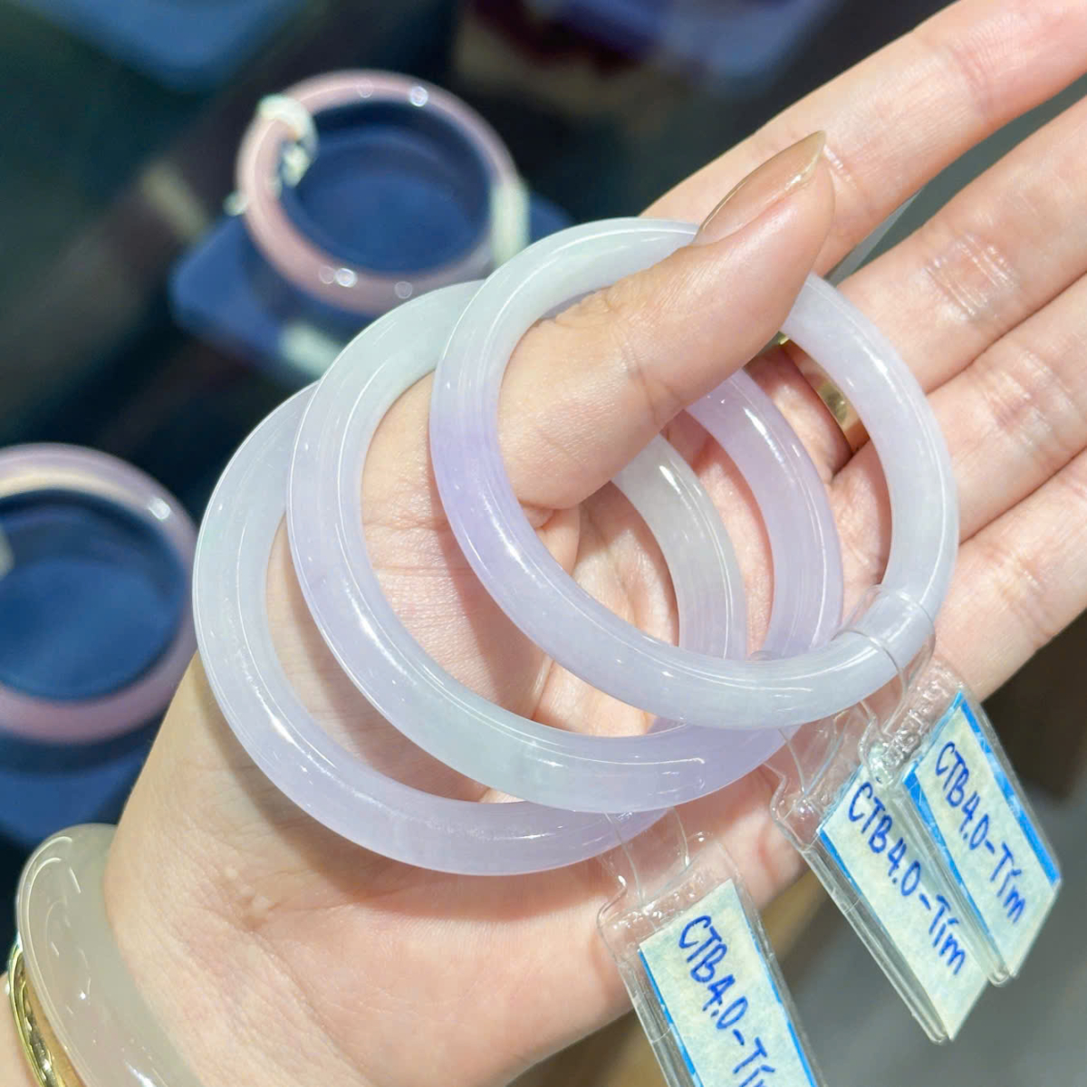 Vòng Ngọc Cẩm Thạch Type B - Trong Lý Phớt Tím