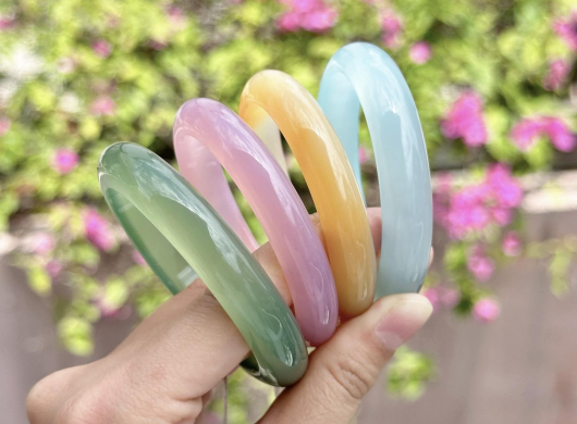 Bí Quyết Chọn Vòng Tay Bạch Nguyệt Quang Theo Mệnh | Hướng Dẫn Từ Sunny Gems