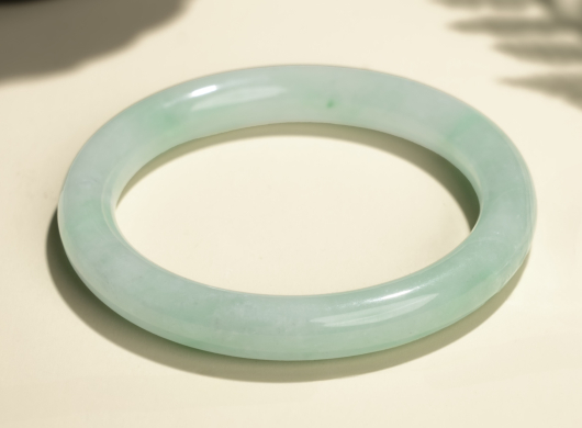 Hướng Dẫn Chọn Vòng Cẩm Thạch Theo Mệnh Phong Thuỷ