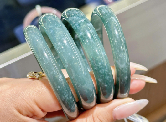 Ý nghĩa tâm linh của vòng Ngọc Cẩm Thạch trong đời sống hàng ngày