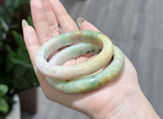 Gợi Ý Vòng Ngọc Cẩm Thạch Type A: Đâu Là Tuyệt Tác Dành Cho Bạn?