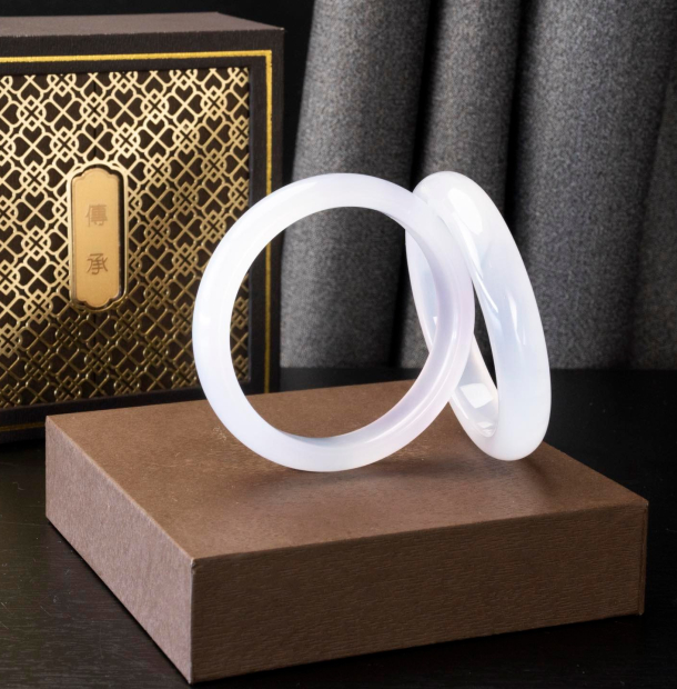 Vòng Đá Bạch Nguyệt Quang 11mm Trắng Ánh Tím Vòng Đá Bạch Nguyệt Quang 11mm Trắng Ánh Tím