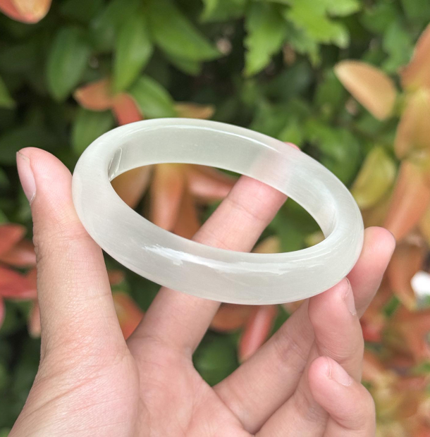 Vòng Đá Mắt Mèo 11mm Trắng Sữa