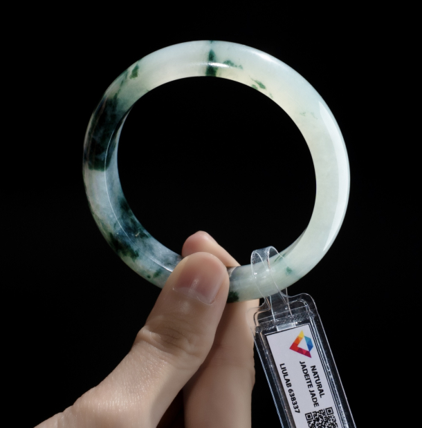 Vòng Ngọc Cẩm Thạch Type A - Hoa Bay