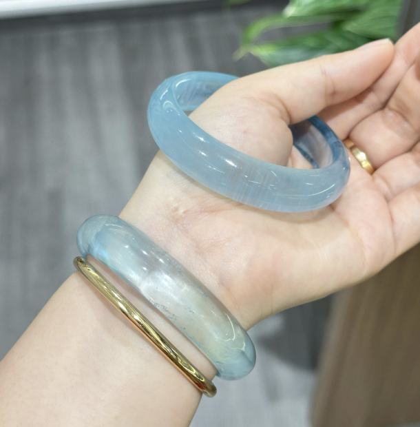 Vòng Tay Đá Aquamarine Nguyên Khối