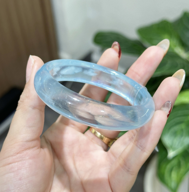 Vòng Tay Đá Aquamarine Nguyên Khối