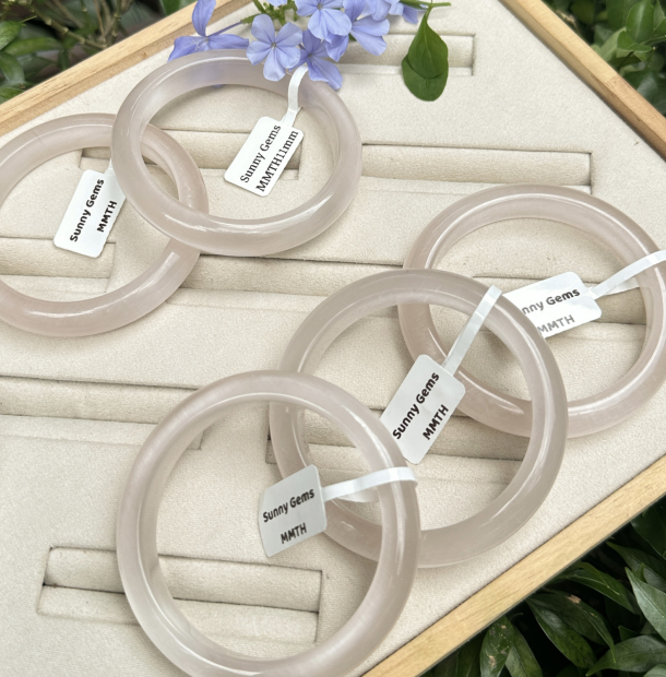 Vòng Đá Mắt Mèo 11mm Trắng Hồng